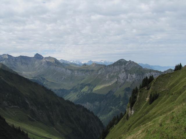 Blick Richtung Biet, Twäriberg und Druesberg