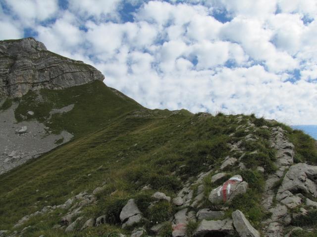 bei Punkt 1972 m.ü.M. hat man den Grat erreicht