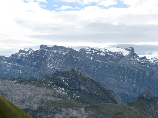 Blick zum Glärnisch mit Vrenelis Gärtli