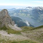 wir haben den Diethlem verlassen und laufen nun abwärts zur Alp Fluebrig