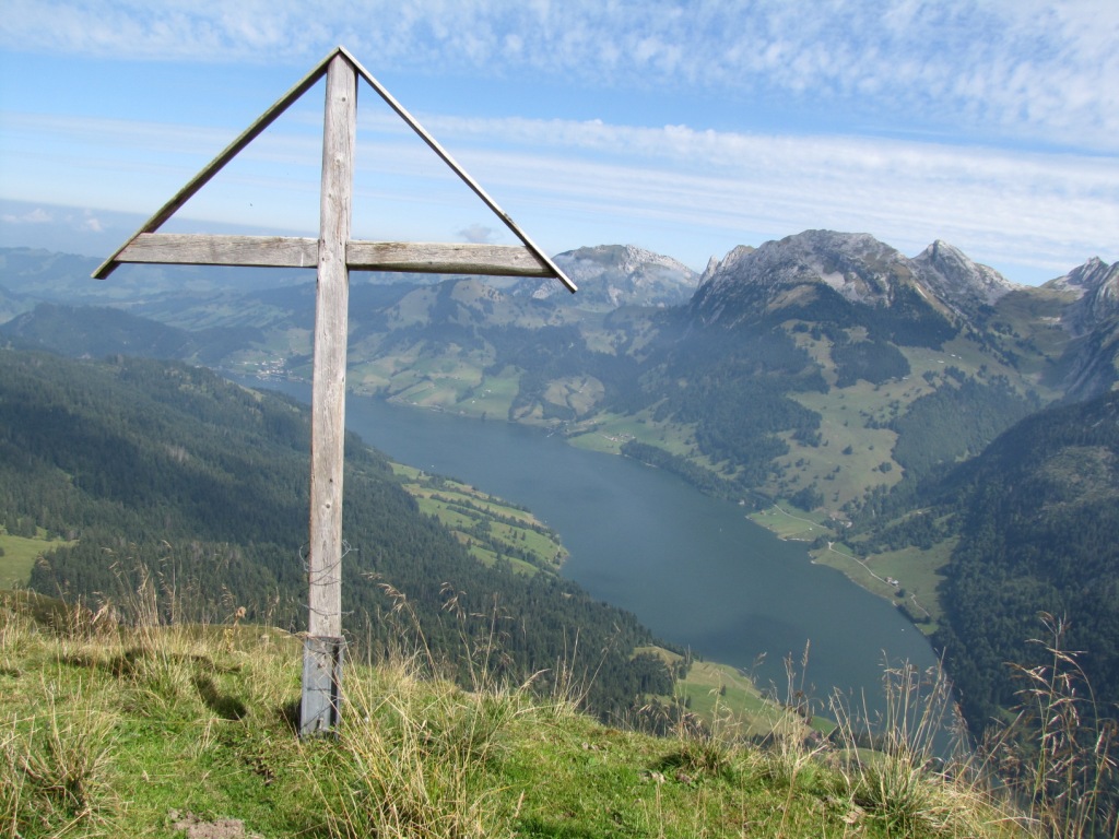 beim Gipfelkreuz der Fluebrigalp 1588 m.ü.M.