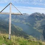 beim Gipfelkreuz der Fluebrigalp 1588 m.ü.M.