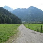 vor der Sihltalhütte sind wir links abgebogen Richtung Golfplatz Ochsenboden