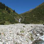 Blick zum Seebach, der vom Seetalsee her kommt. Dieser kleine Bach war beim Unwetter 2005 so angeschwollen