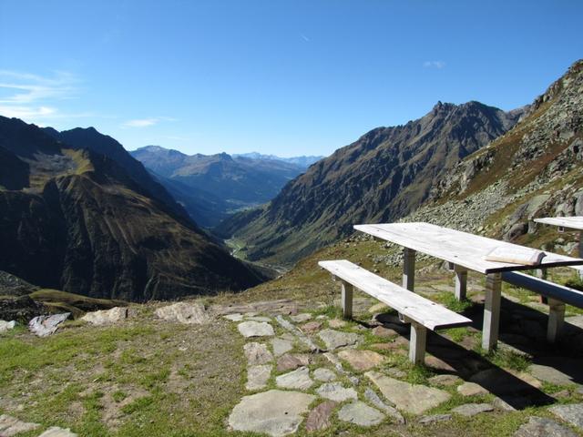 von der Silvretta Hütte aus, reicht der Blick bis nach Klosters und den Weissfluh