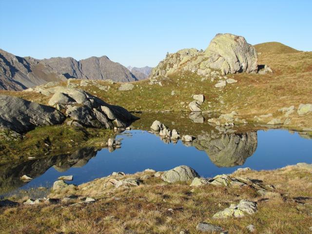 die kleinen Seen, heizen sich im Sommer auf, so das Baden möglich ist