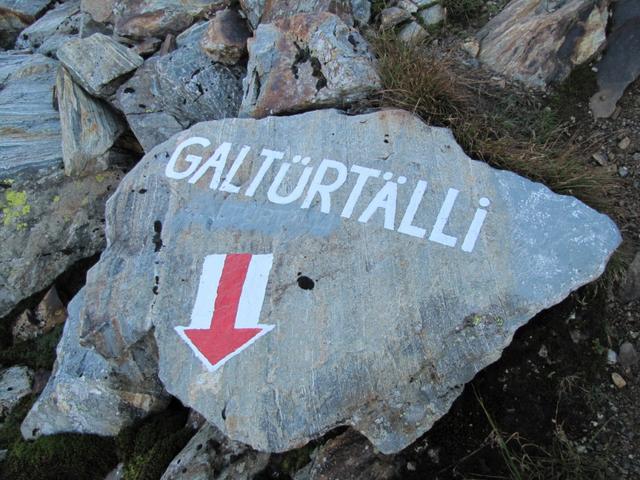 bei Punkt 2449 m.ü.M. führt der abwärts ins Galtürtälli