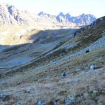 wir sind vor Punkt 2155 m.ü.M. rechts abgebogen. So erspart man sich einige Höhenmeter