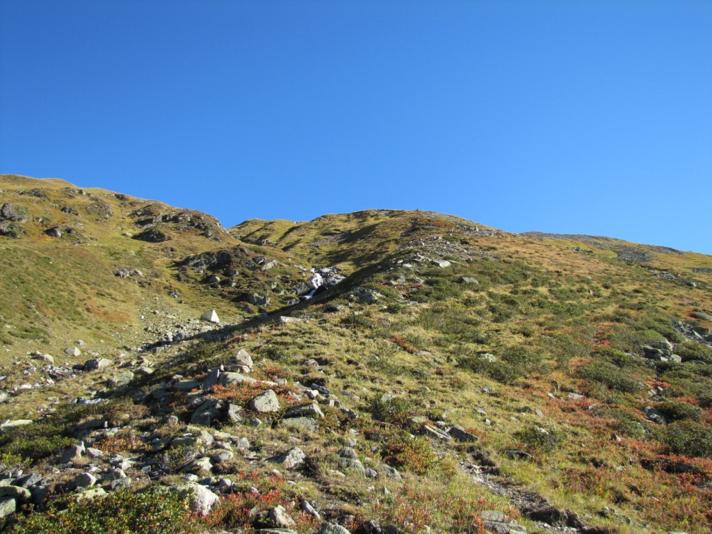 relativ Steil führt der Pfad nun aufwärts Richtung Ober Silvretta