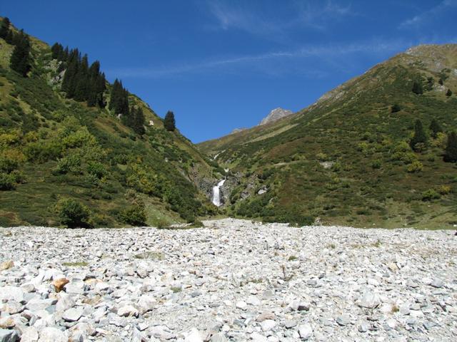 von dort oben sind wir gekommen. Blick zum Seebach