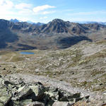 Breitbildfoto von der Jöriflüelafurgga aus gesehen, mit Blick Richtung Müllersch Tälli und das Flüela Schwarzhorn