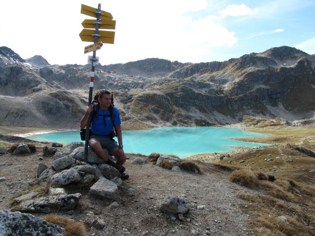 Franco beim Wegweiser bei Punkt 2532 m.ü.M.