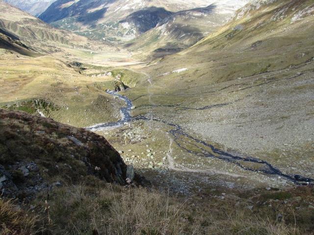 bei Punkt 2293 m.ü.M. mit Blick nach Frömdvereina