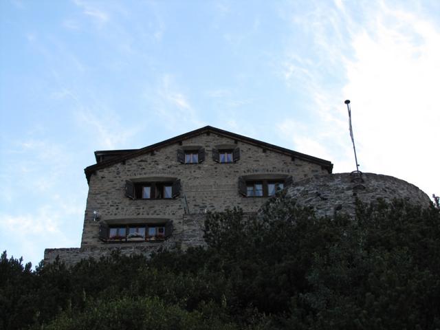 das schöne Berghaus Vereina 1943 m.ü.M.