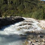 neben dem Vereinabach auf Alp Novai, liegt noch viel Geschiebe vom Unwetter 2005 herum