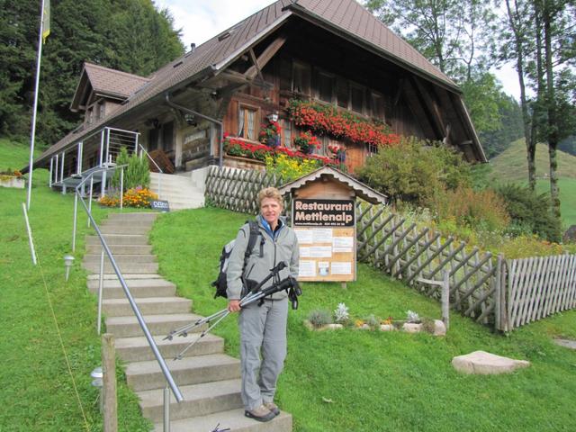 bevor die Wanderung beginnt, möchte Mäusi gerne zuerst einen Kaffee