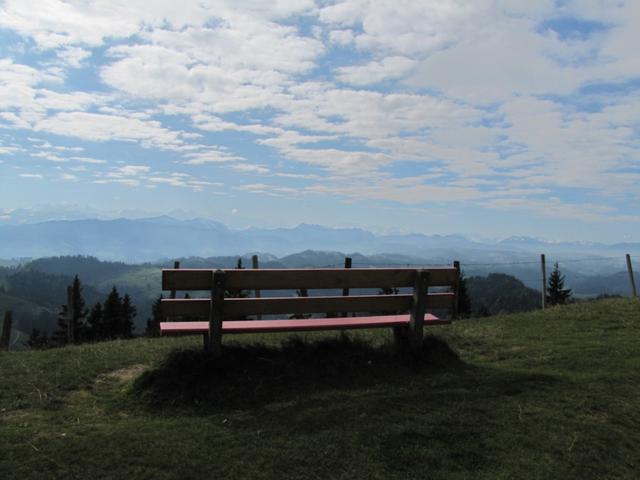 auf dieser Bank haben wir Znüni Pause gemacht und die Aussicht genossen