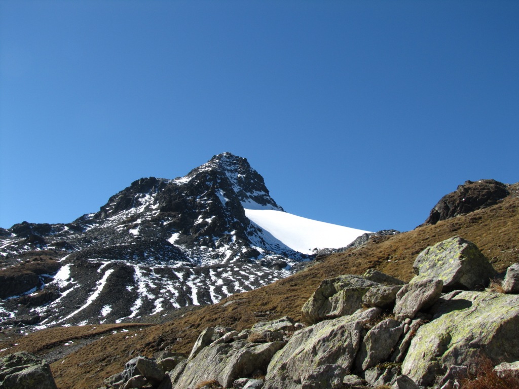 Blick zum Chüealphorn mit Chüealpgletscher