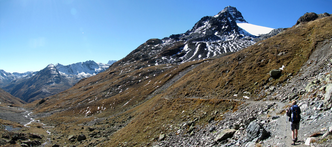 Breitbildfoto Höhenweg vom Scalettapass, Richtung Chamanna digl Kesch