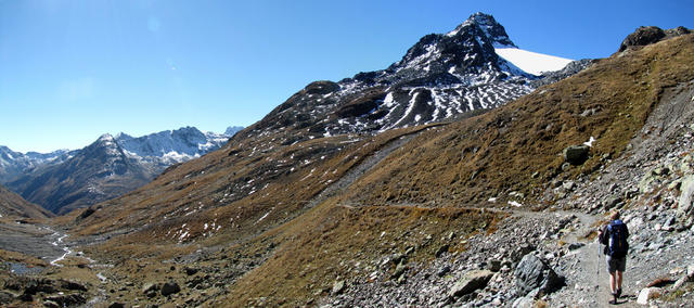 Breitbildfoto Höhenweg vom Scalettapass, Richtung Chamanna digl Kesch