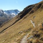 wir wandern geradeaus Richtung Chamanna digl Kesch