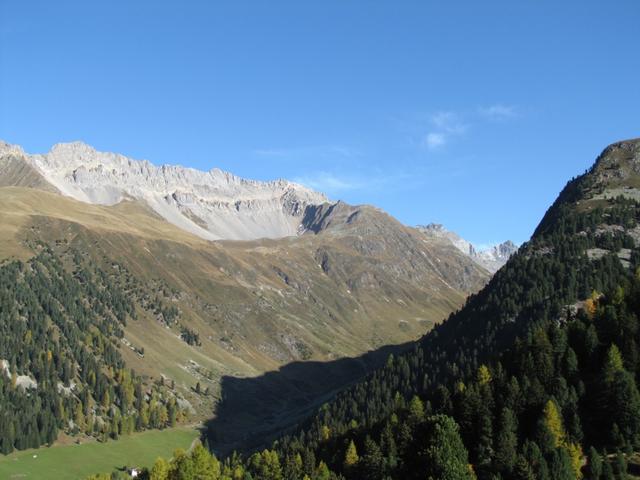 Blick zum Gletscher Ducan und Val da Ravais-ch