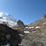 Blick zurück zur Fuorcla Pischa. Links davon der Piz Blaisun