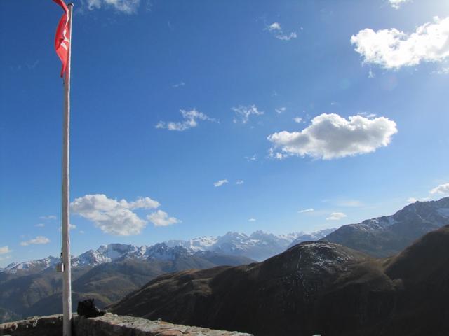 was für eine Aussicht auf die Berninagruppe