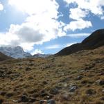 bei Punkt 2397 m.ü.M. biegen wir in das Val dal Tschüvel (Teufelstal) ein