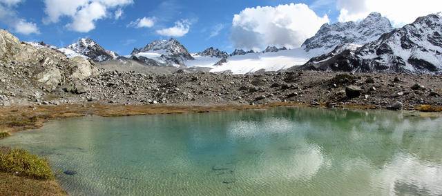 Breitbildfoto Bergsee mit Piz Kesch, Porchabella Gletscher und Piz Porchabella