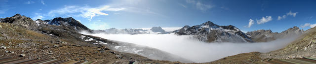 Breitbildfoto vom Sertigpass aus gesehen Richtung Piz Kesch