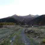 ganz links der Tällihorn liegt schon an der Sonne