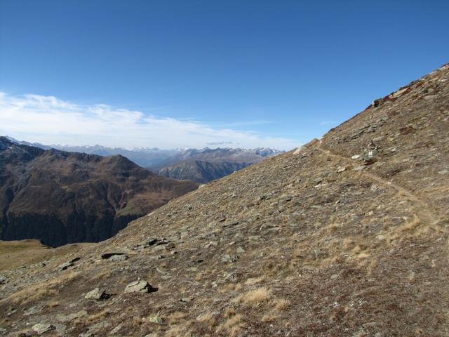 immer wieder geniesst man beim wandern eine sehr schöne Aussicht