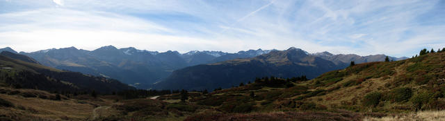 Breitbildfoto von Ried aus gesehen, Richtung Arosa und Weisshorn