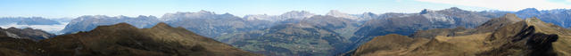 schönes Breitbildfoto mit Blick Richtung Rätikon