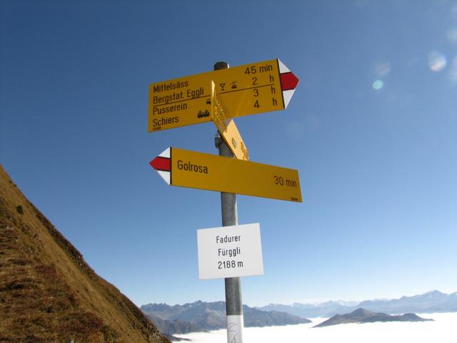 Wegweiser auf dem Fadurer Fürggli 2188 m.ü.M.