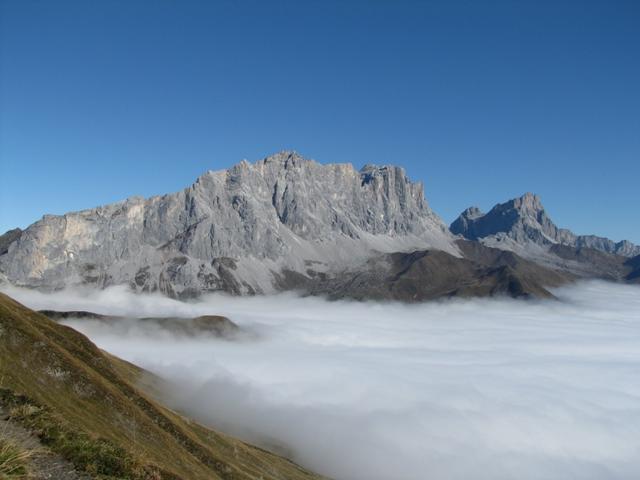 Blick zur Felsbastion Drusenfluh und Sulzfluh