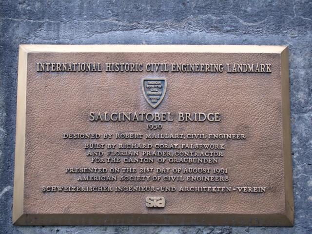 die Salginatobelbrücke wurde 1991 zu einem Weltmonument ernannt