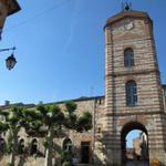 Stadttor von Auvillar. Links davon das schöne Hotel "Horloge"