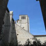 Blick auf einen Turm der Stiftskirche