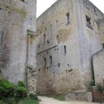 Burg und Burgkirche von Larressingle