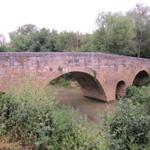 die romanische fünf Bögige brücke wurde im 12.Jh. erbaut