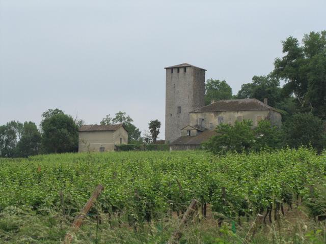 einem Château entlang laufen wir Richtung Lamothe