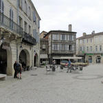 Breitbildfoto vom Dorfplatz in Eauze