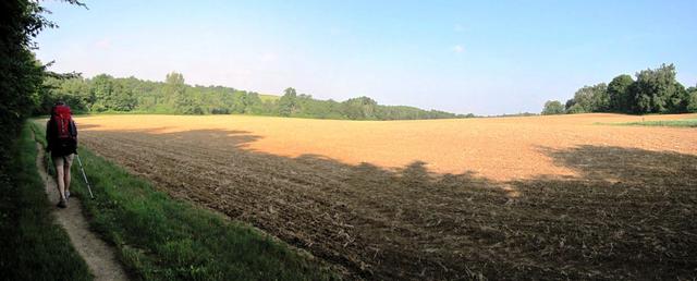 Breitbildfoto mit Landschaft kurz nach Eauze