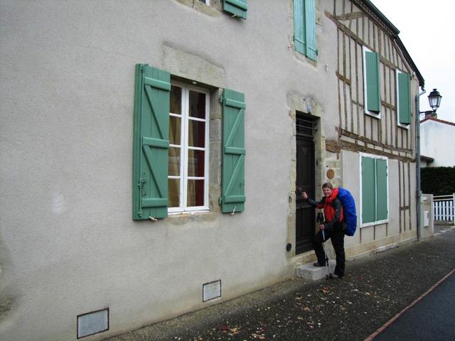 Mäusi klopft an der Chambres d'Hôtes "Le Mas"