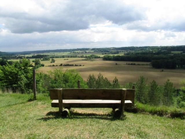 dort weit vorne am Horizont liegen die Pyrenäen. Wahnsinnig wir sind kurz vor Spanien!