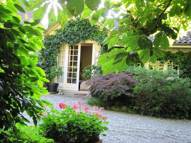 das Chambres d'Hôtes "l'Orangerie" war früher ein Wintergarten wo die Orangen- und Zitrusbäumen überwintert wurden