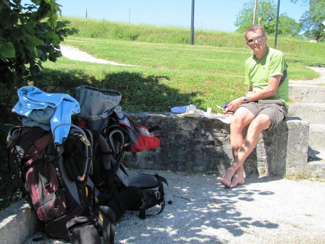 Franco bereitet das Mittagessen vor