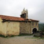 wir erreichen die schöne romanische Kapelle St.Nicolas aus dem 12.Jh. in Harambeltz